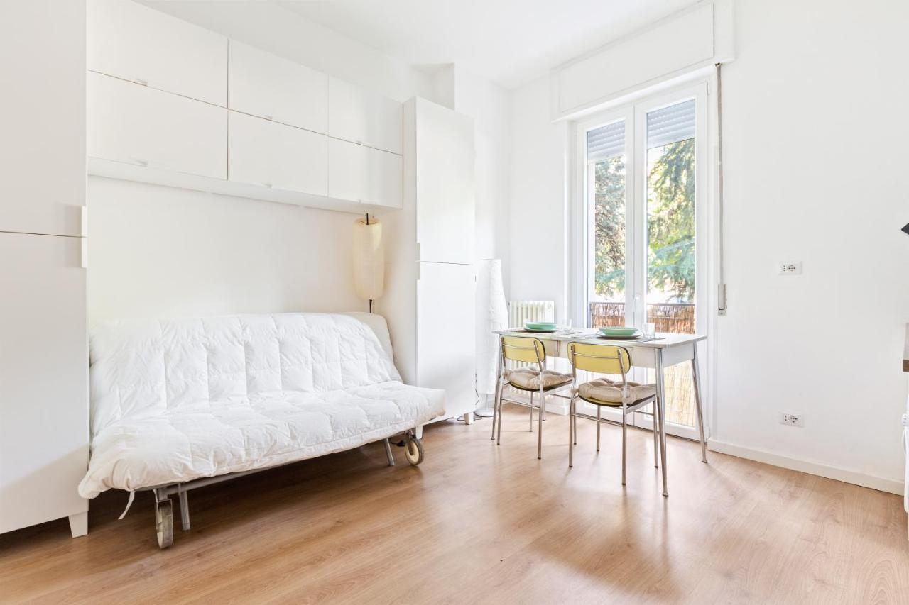 Milano Famagosta Cosy Studio Экстерьер фото